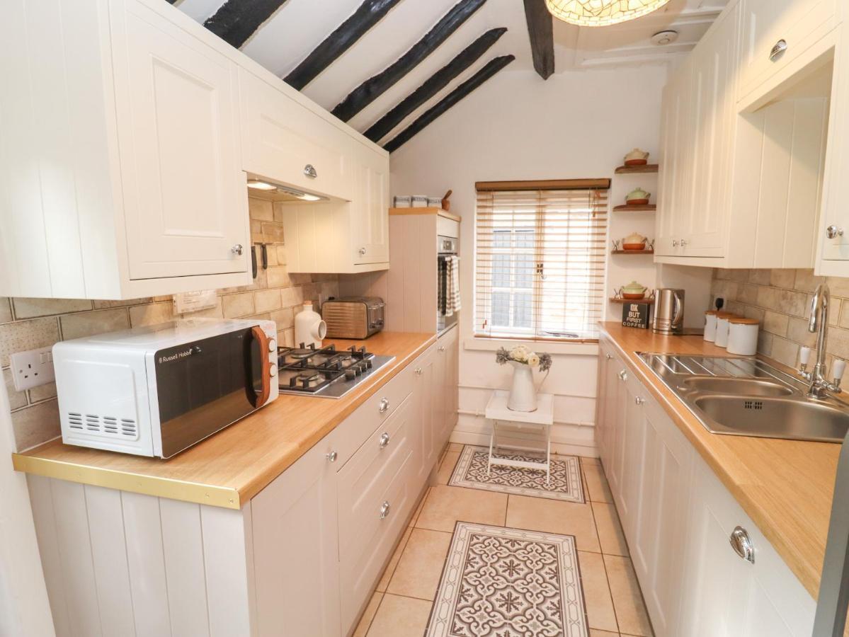 Hobbes Cottage Malmesbury Bagian luar foto
