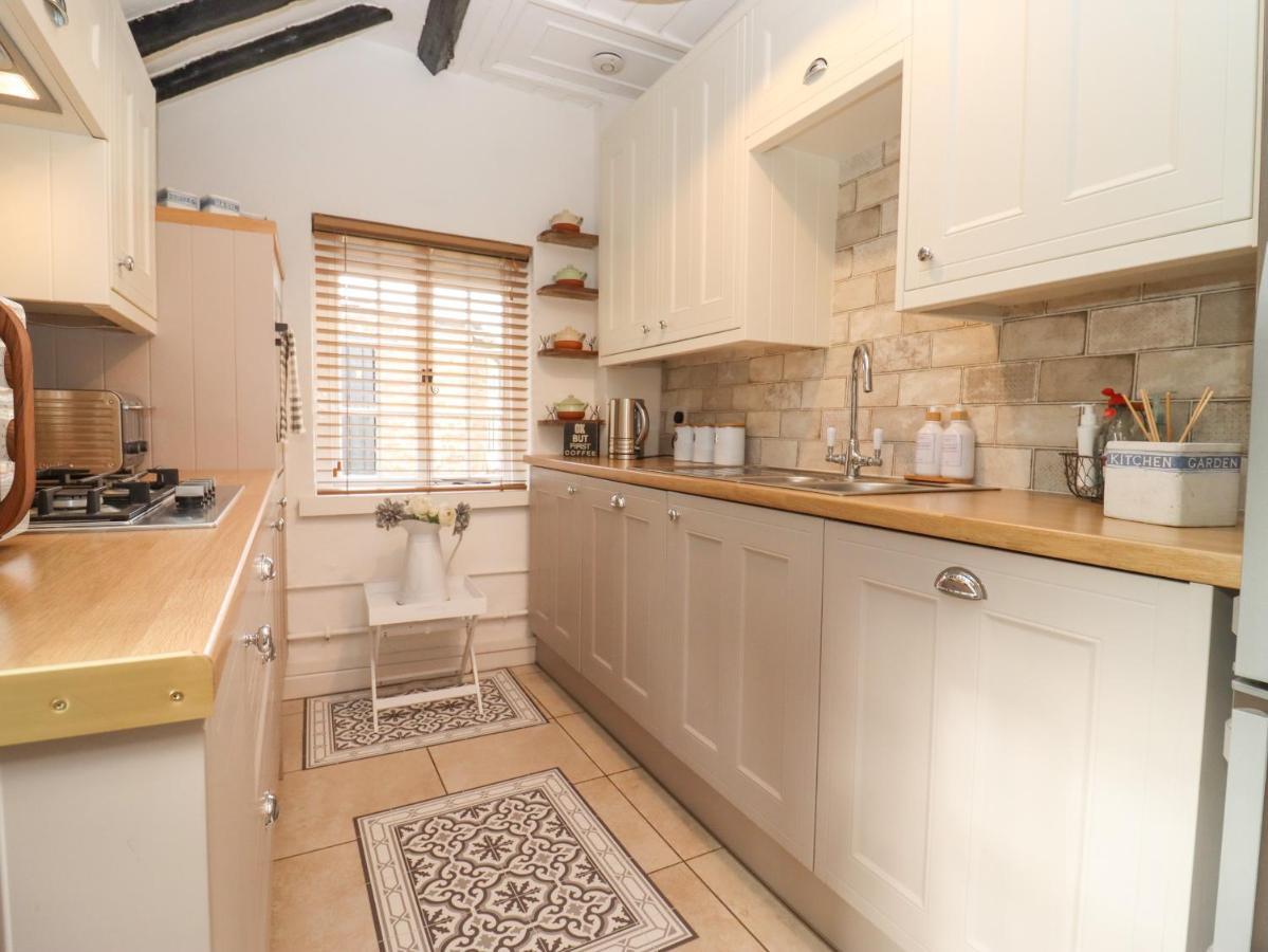 Hobbes Cottage Malmesbury Bagian luar foto