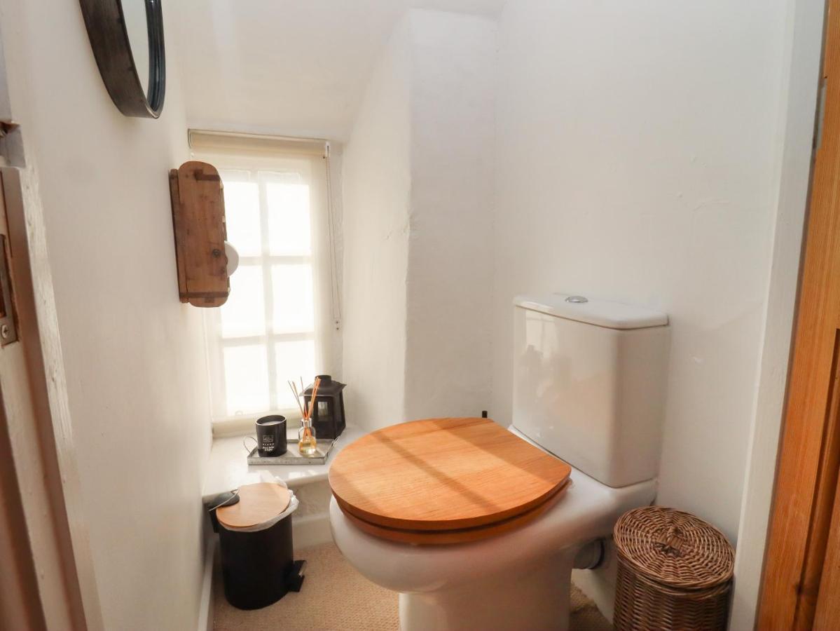Hobbes Cottage Malmesbury Bagian luar foto
